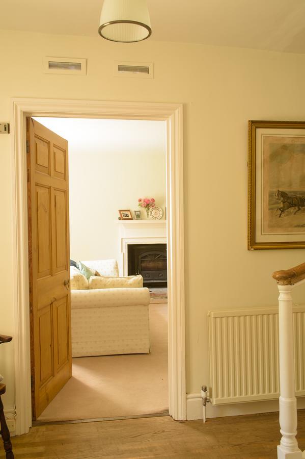 Hôtel All Hallows Farmhouse à Wimborne Saint Giles Extérieur photo